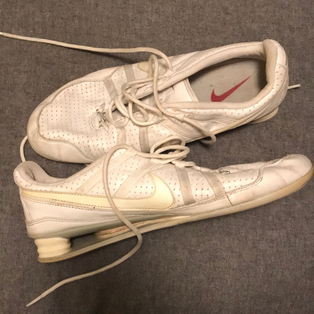 Nike mini Shox. Size 11.5. Woman. White